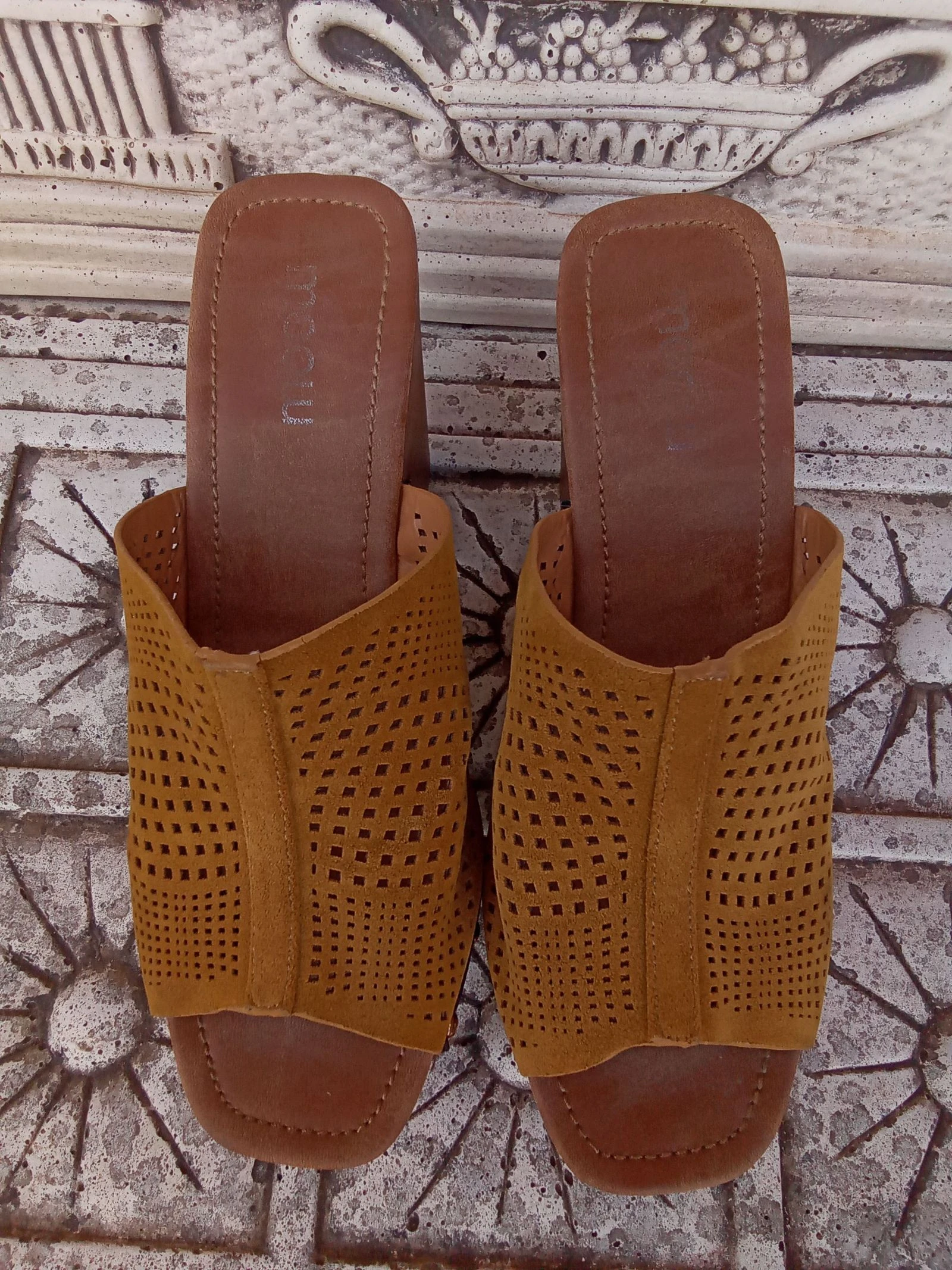 Platform clogs 70s style – photo 5